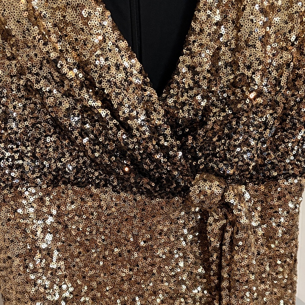 Badgley Mischka Gold Sequin Ombre Cocktail Dress | Size 6 - Picture 4 of 6